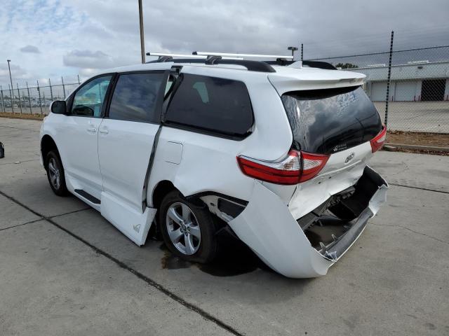 5TDKZ3DC0JS944349 - 2018 TOYOTA SIENNA LE WHITE photo 3