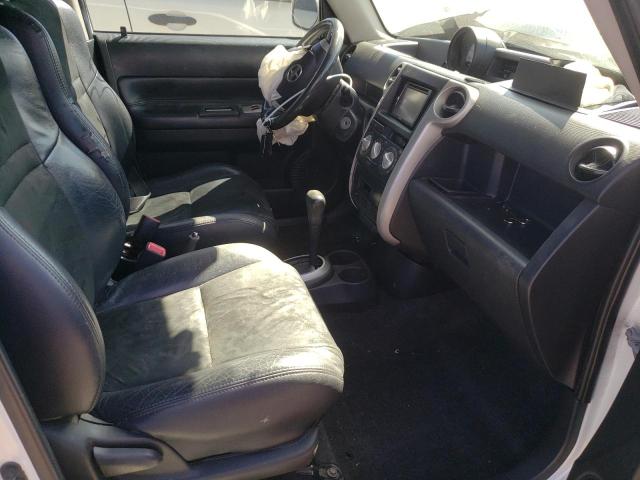 JTLKT324364048227 - 2006 TOYOTA SCION XB 白色 照片 5