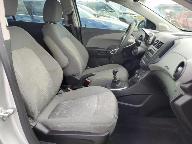 1G1JB5SHXD4166208 - 2013 CHEVROLET SONIC LS SILVER photo 5