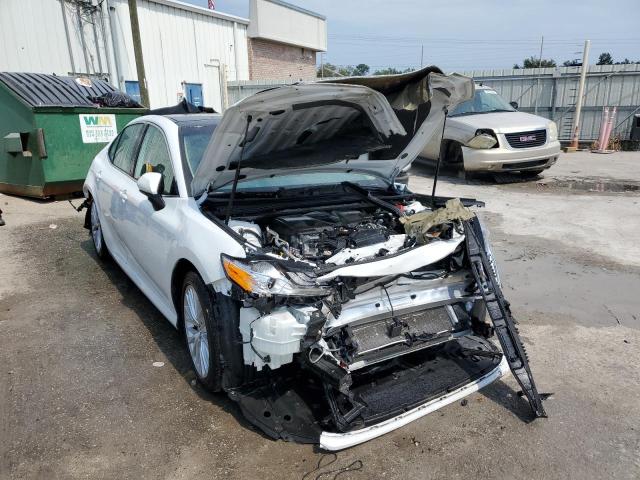 4T1F11AKXLU917940 - 2020 TOYOTA CAMRY XLE WHITE photo 1