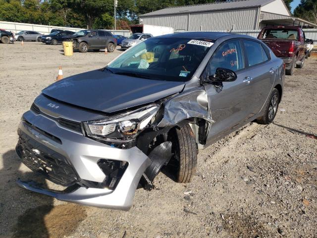 3KPA24AD4NE487094 - 2022 KIA RIO LX SILVER photo 2