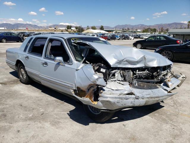 1LNLM82W3PY691761 - 1993 LINCOLN TOWN CAR S SILVER photo 1