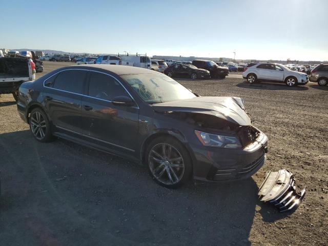 1VWDT7A31HC016810 - 2017 VOLKSWAGEN PASSAT R-L BLACK photo 1