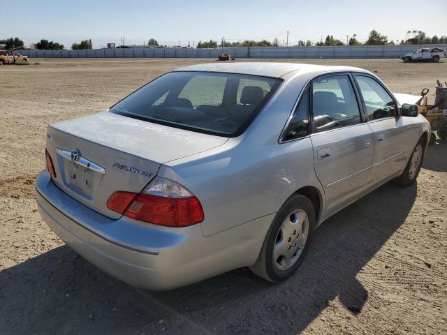 4T1BF28B74U389593 - 2004 TOYOTA AVALON XL SILVER photo 4