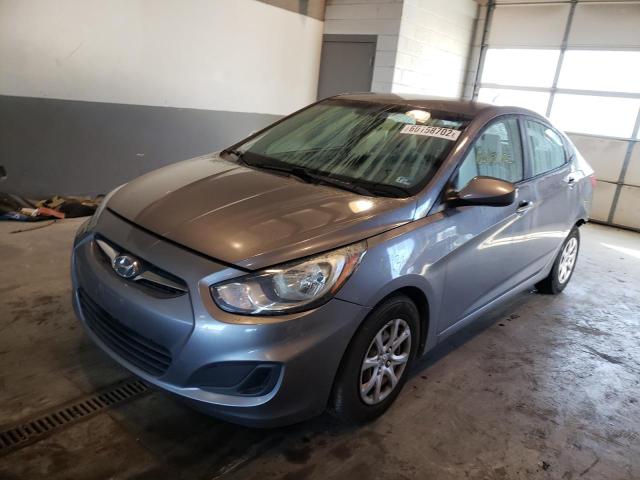 KMHCT4AE7DU476200 - 2013 HYUNDAI ACCENT SILVER photo 2