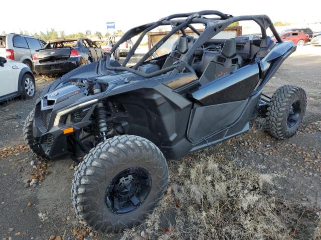 3JBVDAW21HK001819 - 2017 CAN-AM MAVERICK X BLACK photo 2