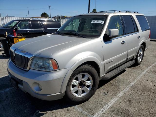 5LMFU27R74LJ26397 - 2004 LINCOLN NAVIGATOR 银色 照片 2