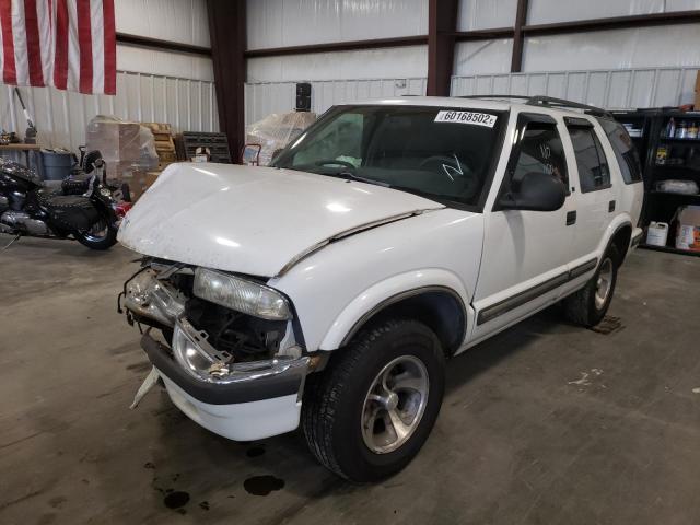 1GNCS13W8WK150343 - 1998 CHEVROLET BLAZER WHITE photo 2