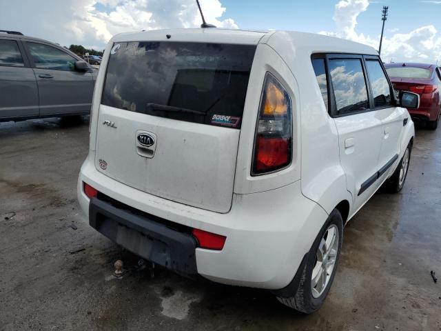 KNDJT2A2XA7123353 - 2010 KIA SOUL WHITE photo 4