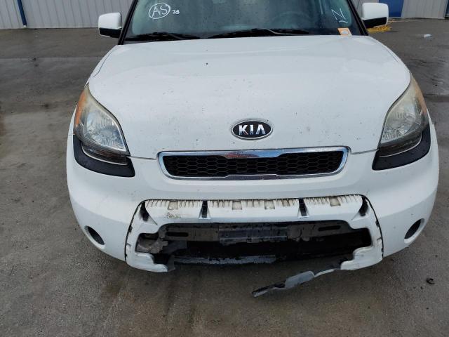 KNDJT2A2XA7123353 - 2010 KIA SOUL WHITE photo 9