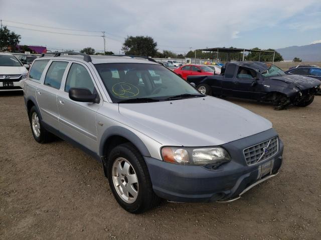 YV1SZ58D211020775 - 2001 VOLVO V70 XC SILVER photo 1