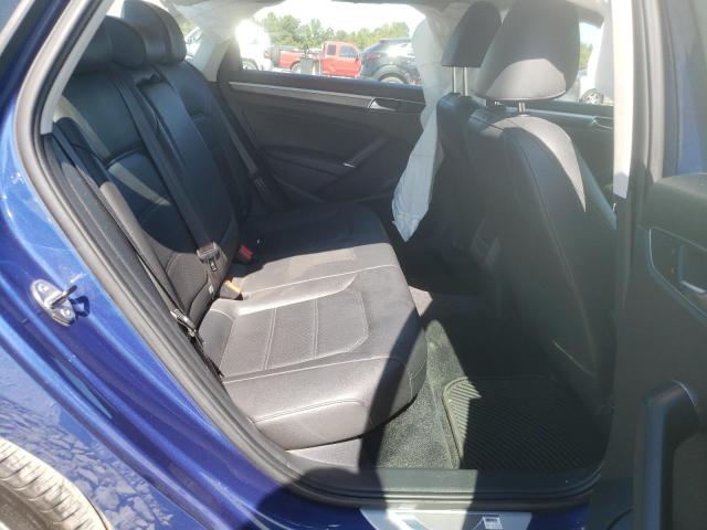 1VWDT7A3XHC020371 - 2017 VOLKSWAGEN PASSAT R-L BLUE photo 6