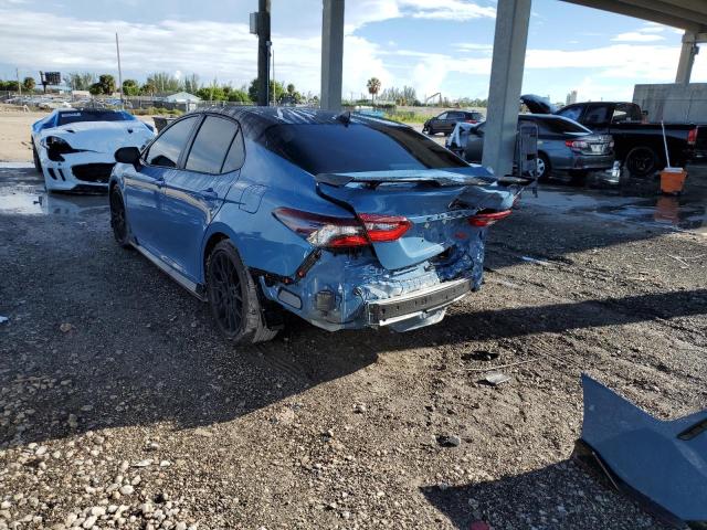 4T1KZ1AK1NU070686 - 2022 TOYOTA CAMRY TRD BLUE photo 3