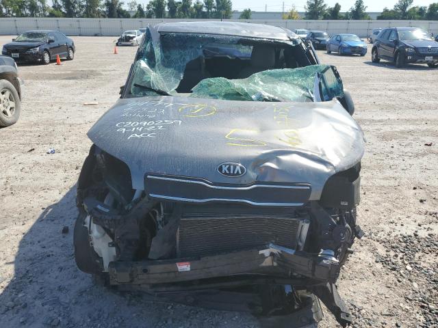 KNDJN2A20J7578206 - 2018 KIA SOUL GRAY photo 9