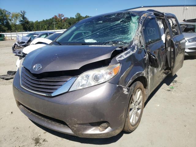 5TDJK3DC1FS112378 - 2015 TOYOTA SIENNA LE GRAY photo 2