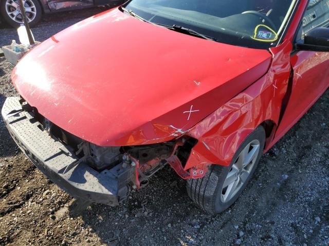 3VW2K7AJXFM352282 - 2015 VOLKSWAGEN JETTA BASE 红色 照片 9