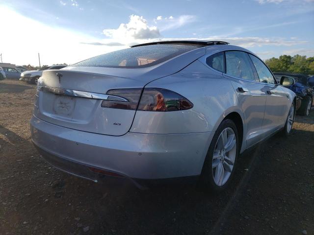 5YJSA1H10EFP61001 - 2014 TESLA MODEL S Արծաթագույն լուսանկար 4