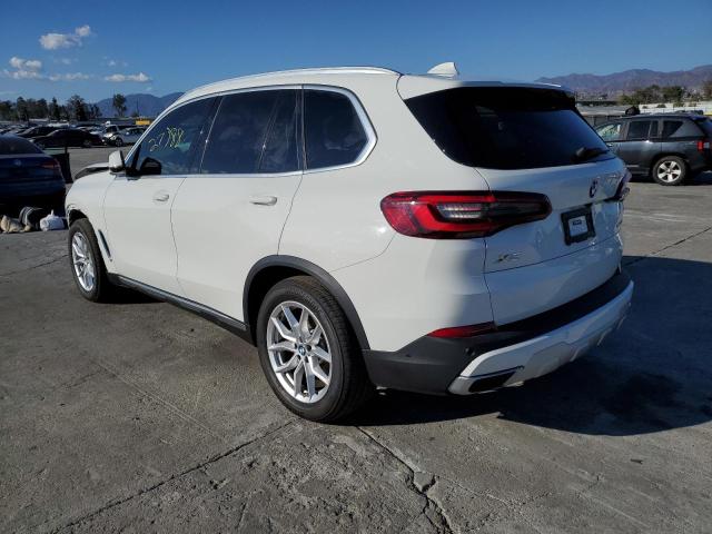 5UXCR4C04L9C25268 - 2020 BMW X5 SDRIVE WHITE photo 3