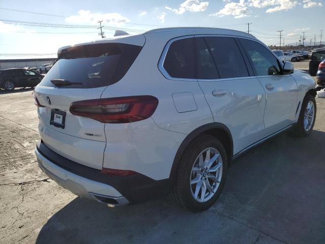 5UXCR4C04L9C25268 - 2020 BMW X5 SDRIVE WHITE photo 4