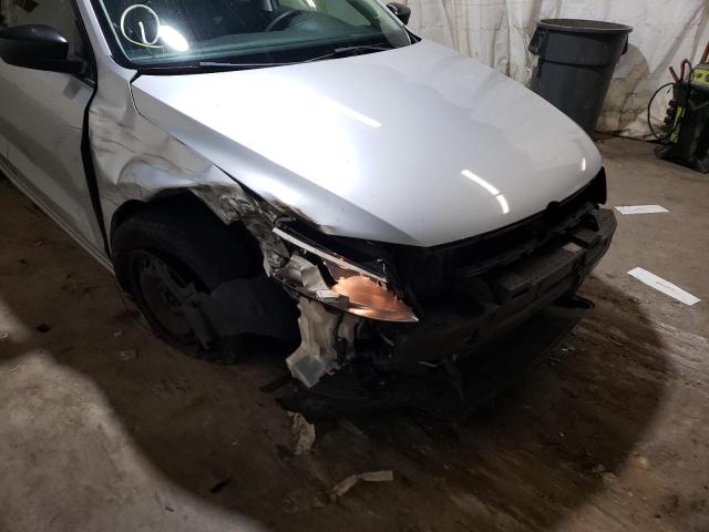 3VW2K7AJ5DM411588 - 2013 VOLKSWAGEN JETTA BASE SILVER photo 9