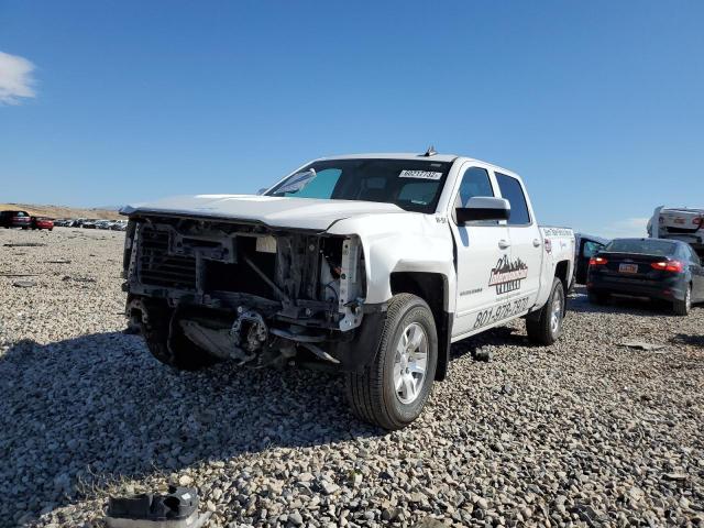 3GCUKREC5JG637983 - 2018 CHEVROLET SILVERADO WHITE photo 2