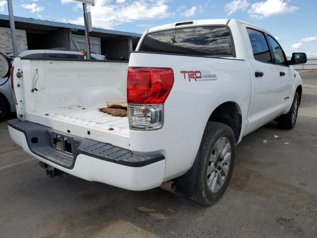 5TFDY5F17AX099836 - 2010 TOYOTA TUNDRA CRE WHITE photo 4