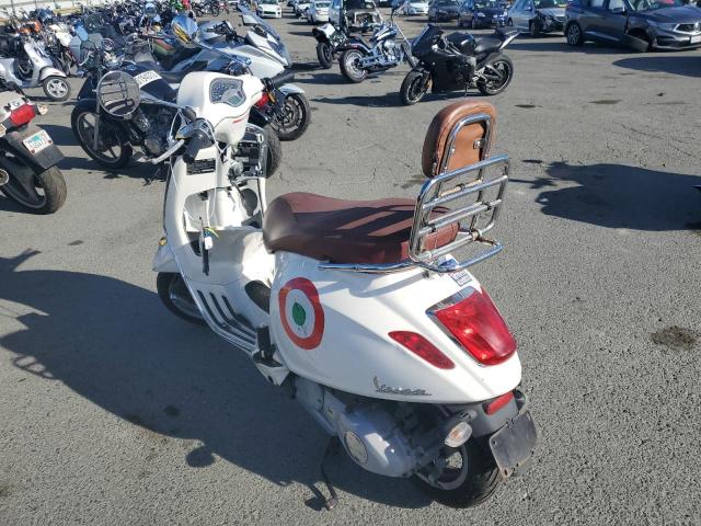 ZAPM818G6F5102155 - 2015 VESPA SPRINT 150 WHITE photo 3