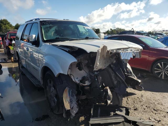 5LMFU27575LJ07850 - 2005 LINCOLN NAVIGATOR WHITE photo 1