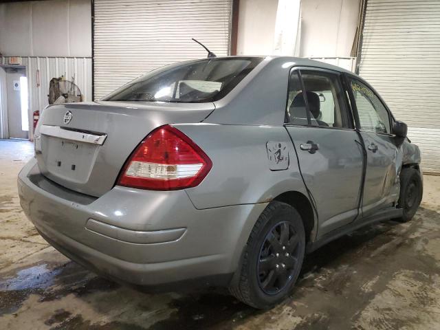 3N1BC11E08L353677 - 2008 NISSAN VERSA GRAY photo 4