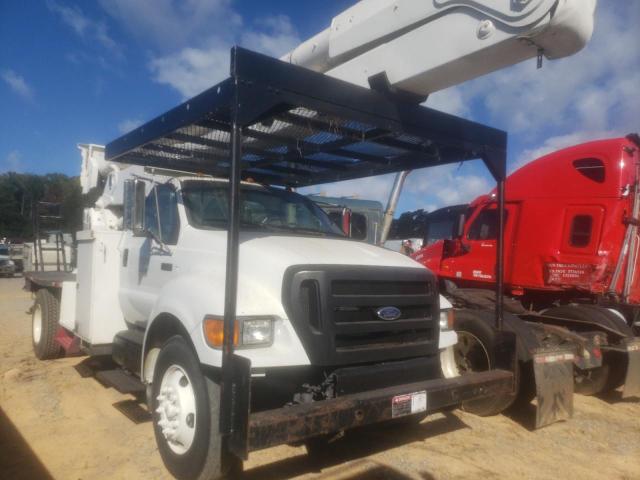 3FRXF75804V599969 - 2004 FORD F750 SUPER WHITE photo 1