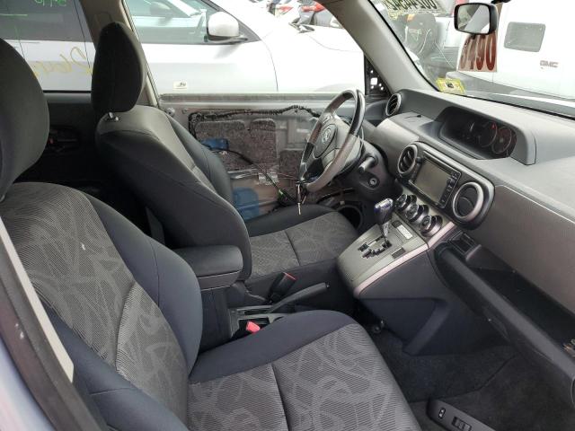 JTLZE4FE4DJ042968 - 2013 TOYOTA SCION XB Silber Foto 5