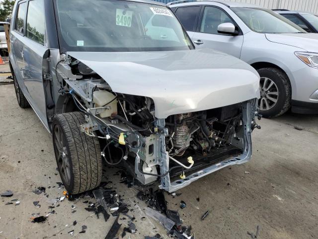 JTLZE4FE4DJ042968 - 2013 TOYOTA SCION XB Silber Foto 9