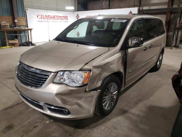 2C4RC1CG7FR521132 - 2015 CHRYSLER TOWN AND C GOLD photo 2