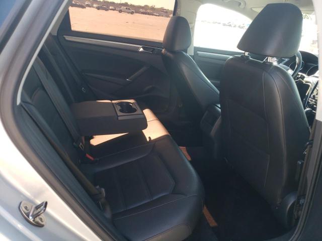 1VWDT7A35HC031889 - 2017 VOLKSWAGEN PASSAT R-L SILVER photo 6