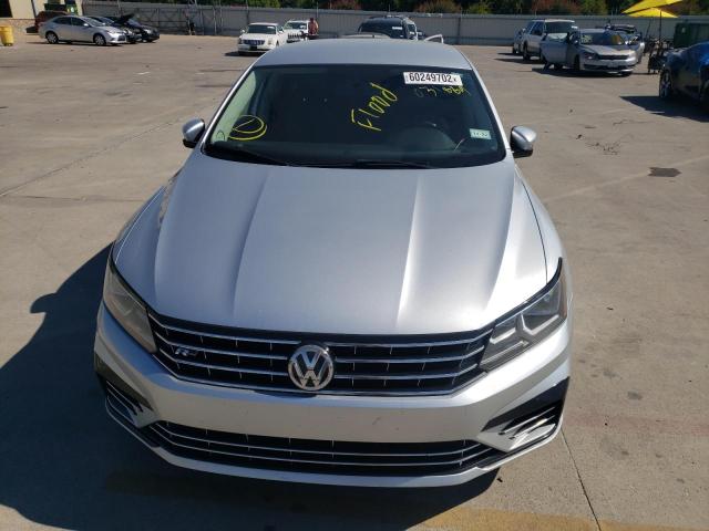 1VWDT7A35HC031889 - 2017 VOLKSWAGEN PASSAT R-L SILVER photo 9