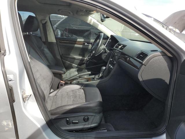 1VWCT7A3XFC030021 - 2015 VOLKSWAGEN PASSAT SEL SILVER photo 5