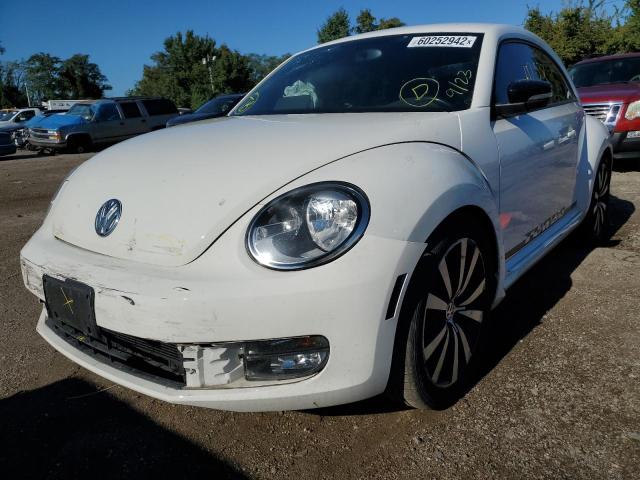 3VWVA7AT5CM606316 - 2012 VOLKSWAGEN BEETLE TUR WHITE photo 2