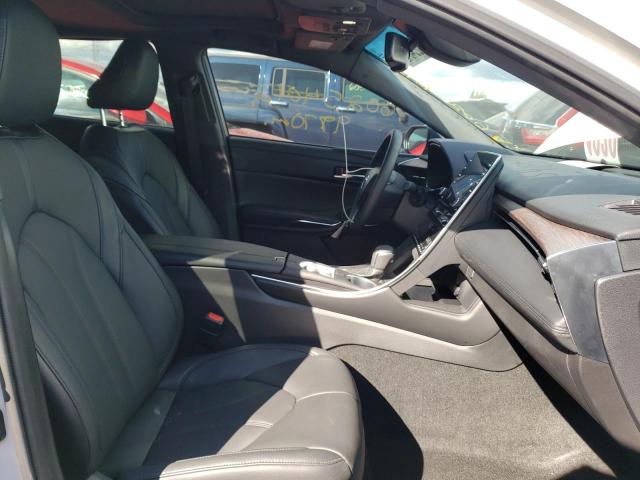 4T1AA1AB9NU013803 - 2022 TOYOTA AVALON XLE WHITE photo 5