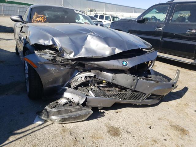 WBALM7C53DE385237 - 2013 BMW Z4 SDRIVE3 GRAY photo 9