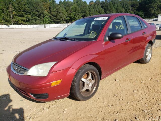 1FAFP34N85W313093 - 2005 FORD FOCUS ZX4 RED photo 2