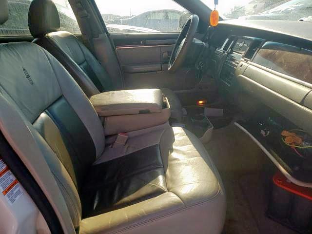 1LNHM82W35Y605934 - 2005 LINCOLN TOWN CAR S TAN photo 5