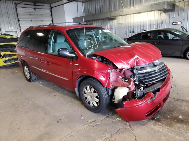 2A4GP54L76R655924 - 2006 CHRYSLER TOWN & COU RED photo 1