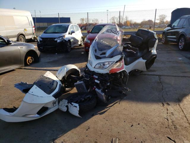 2BXNBCD1XEV000418 - 2014 CAN-AM SPYDER ROA WHITE photo 2