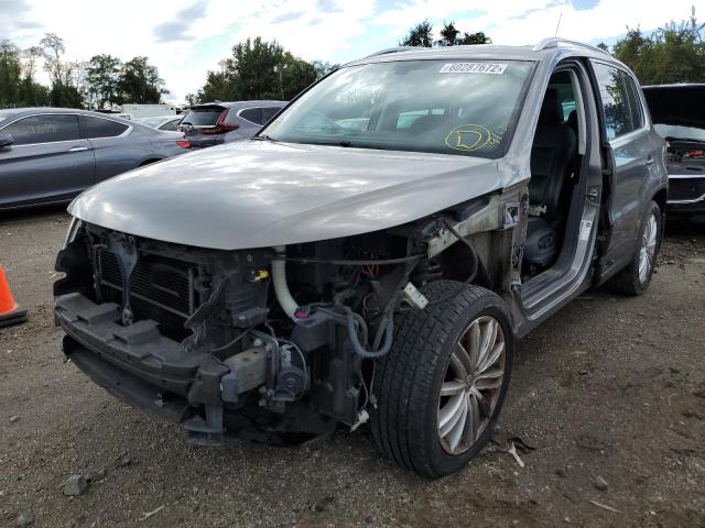 WVGBV9AX8AW523075 - 2010 VOLKSWAGEN TIGUAN SE GRAY photo 9