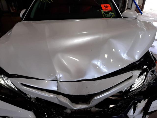 4T1B61HK9JU082738 - 2018 TOYOTA CAMRY XSE WHITE photo 7