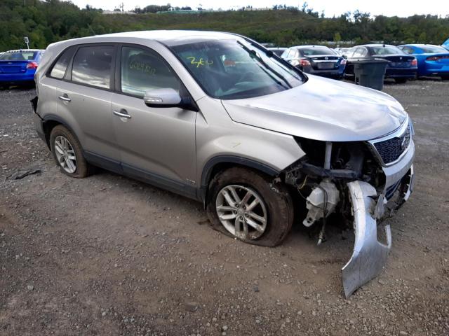 5XYKTCA63FG562983 - 2015 KIA SORENTO LX SILVER photo 1