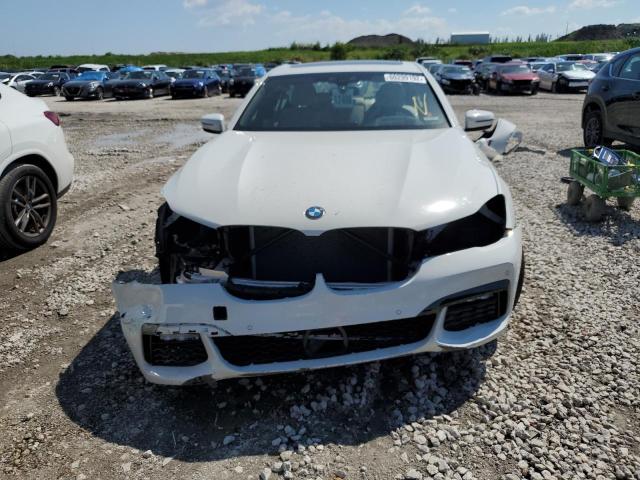 WBA7E2C5XKB216767 - 2019 BMW 740 I WHITE photo 9