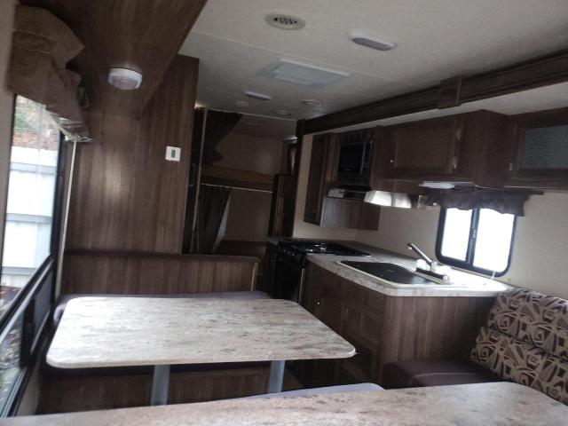 5ZT2CXTB3JF014140 - 2018 COACH APEX GRAY photo 6
