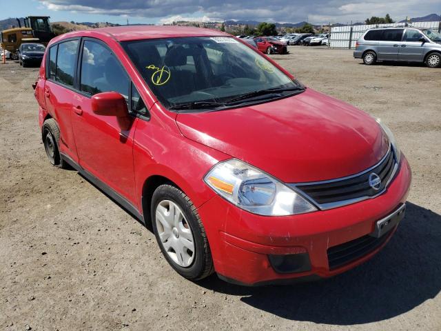 3N1BC1CP5BL446118 - 2011 NISSAN VERSA RED photo 1