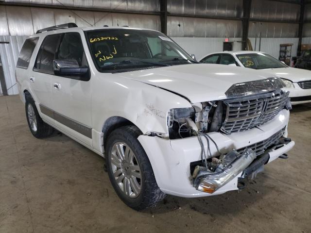 5LMJJ2J58CEL04894 - 2012 LINCOLN NAVIGATOR WHITE photo 1